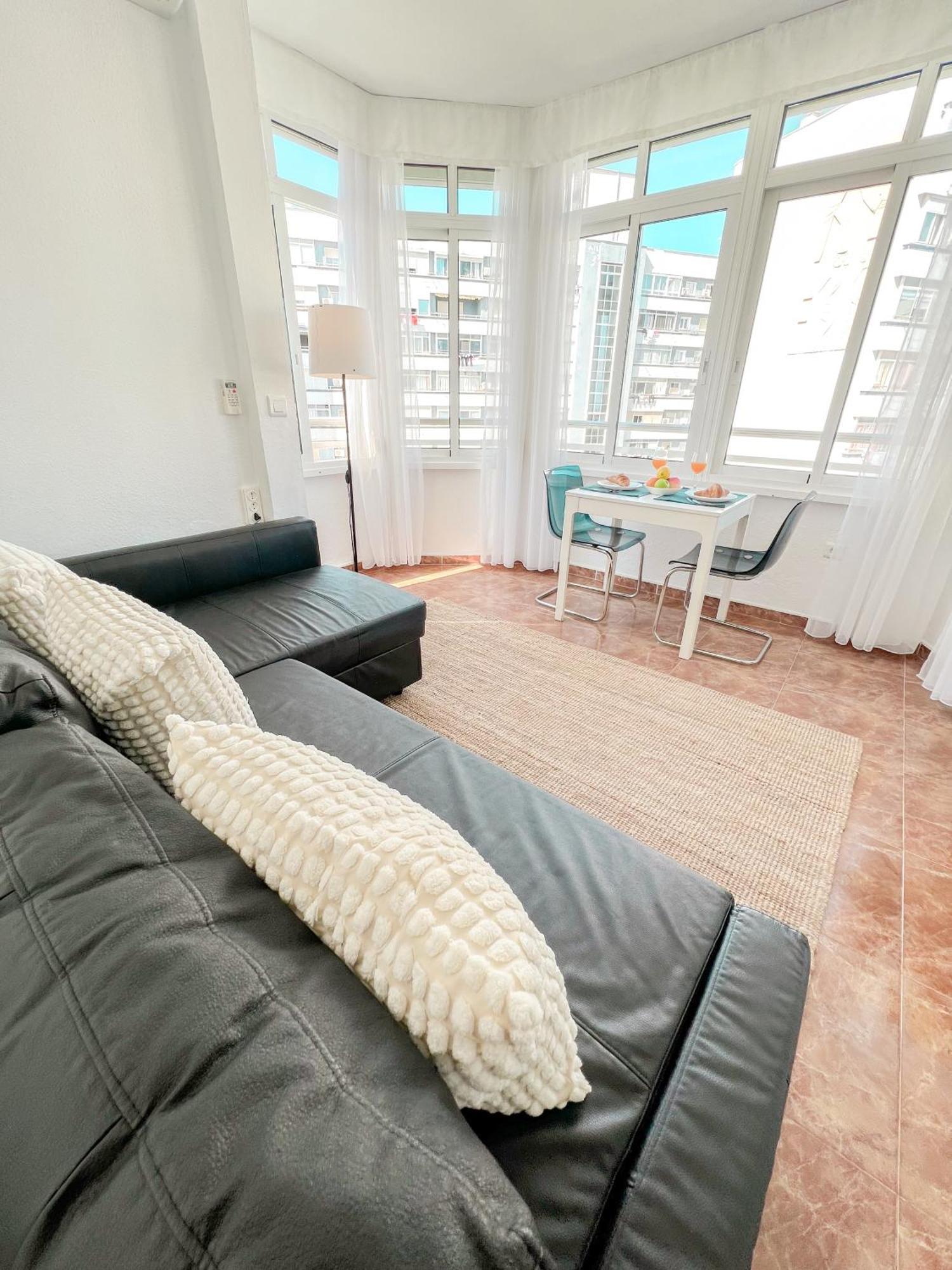 Cozy & Bright Flat Torremolinos Centre Exterior foto